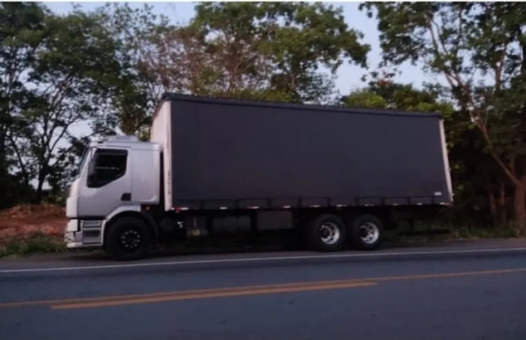 Pedestre morre atropelado por caminhão ao tentar atravessar BR-135, em Bocaiuva